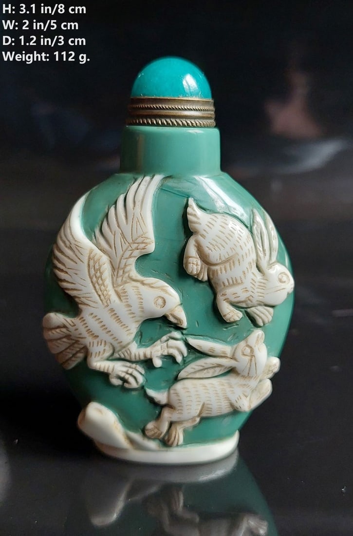 CHINESE ANTIQUE OVERLAID SNUFF BOTTLE DOVE AND RABBITS (1 of 6)