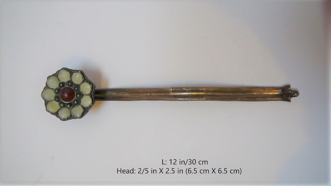 OLD CHINESE ANTIQUE PURE COPPER JADE RUYI: THIS ITEM H: L: 12 in/30 cm W(head) 2.5 in/6.5 D: 2.5 in/6.5 cm Weight: FEATURES 1. Copper Ruyi was decorated with gems. 2. Nicely shaped. 3. Old: Qing Dynasty.