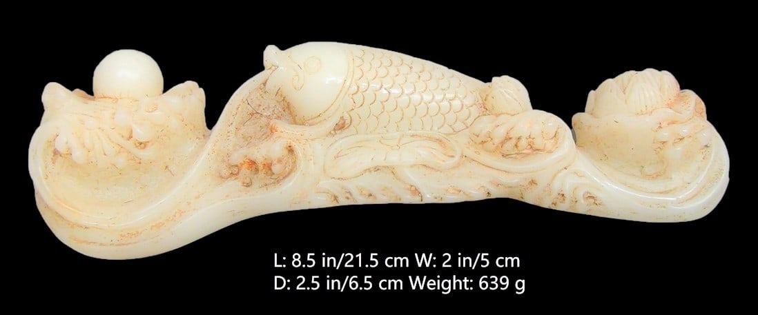 OLD CHINESE ANTIQUE WHITE JADE FISH Ru Yi: THIS ITEM L: 8.5 in/21.5 cm W: 2 in/5 cm D: 2.5 in/6.5 cm Weight: 639 g. FEATURES1. Hand carved Fish Jumps into Dragon's Door. 2. The shape of fish symbolically means to be promoted in official courts