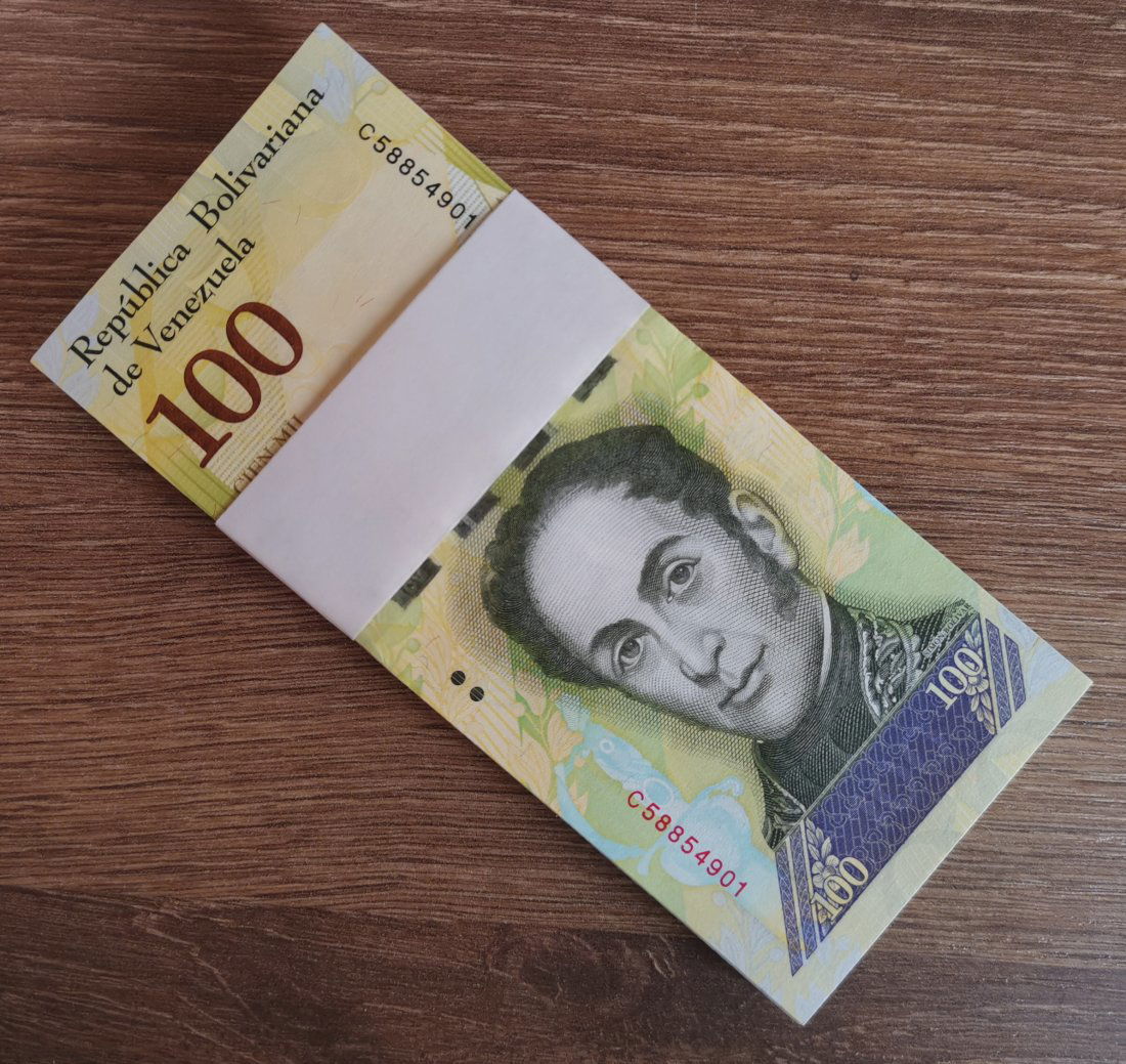 Venezuela Pack (100) 100,000 Bolivares 2017 (1 of 2)