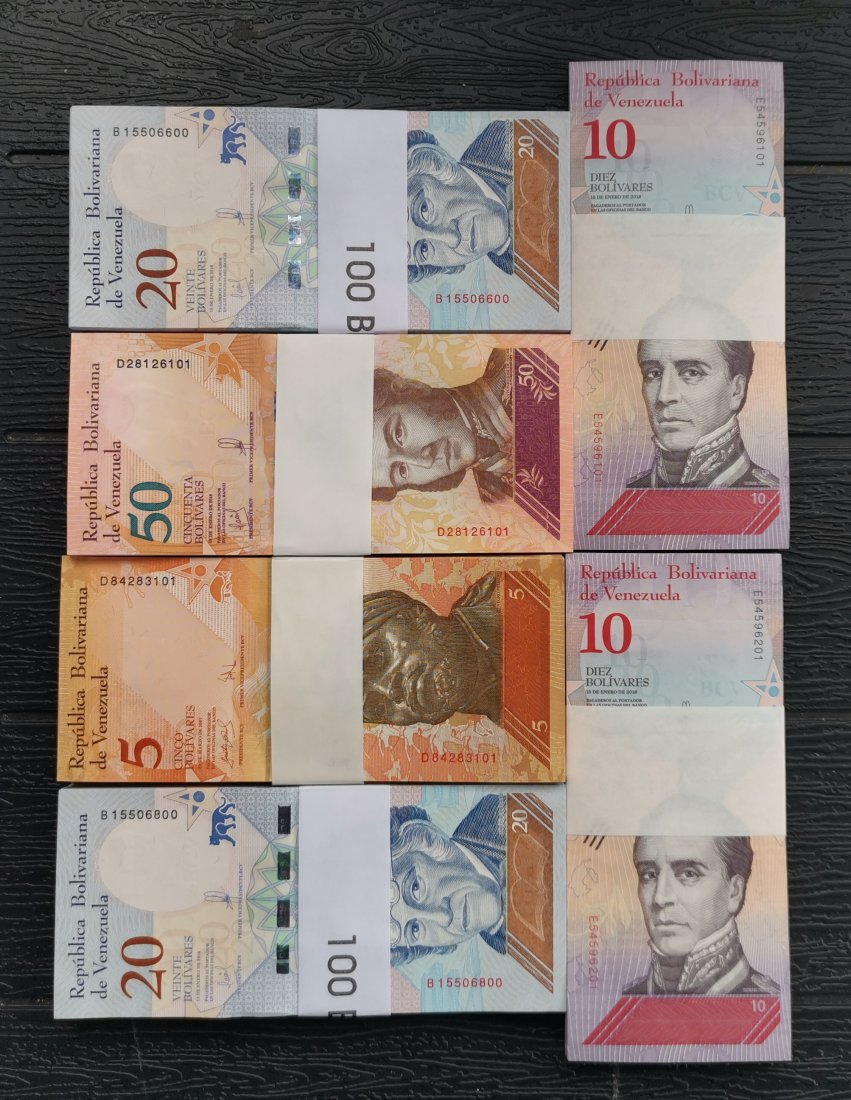 Venezuela Group (600) Banknotes 2014-2018: Venezuela Group (600) Banknotes 2014-2018, Group of 6 Packs / Bundles, each Original 100 Banknotes Uncirculated and Consecutive