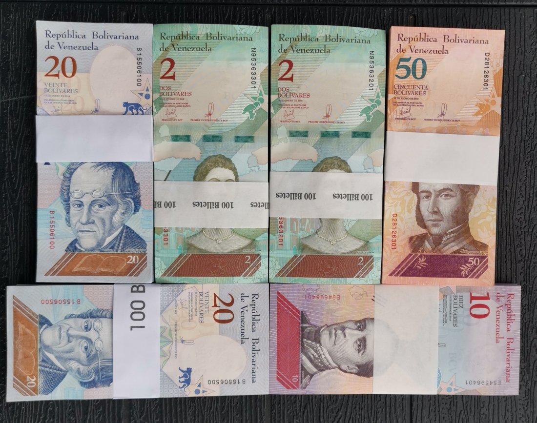 Venezuela Group (600) Banknotes 2017-2018: Venezuela Group (600) Banknotes 2017-2018, Group of 6 Packs / Bundles, each Original 100 Banknotes Uncirculated and Consecutive