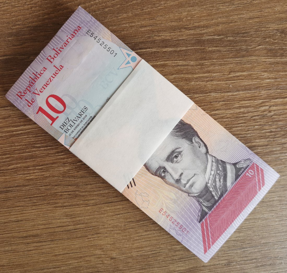 Venezuela Pack (100) 10 Bolivares 2018 (1 of 2)
