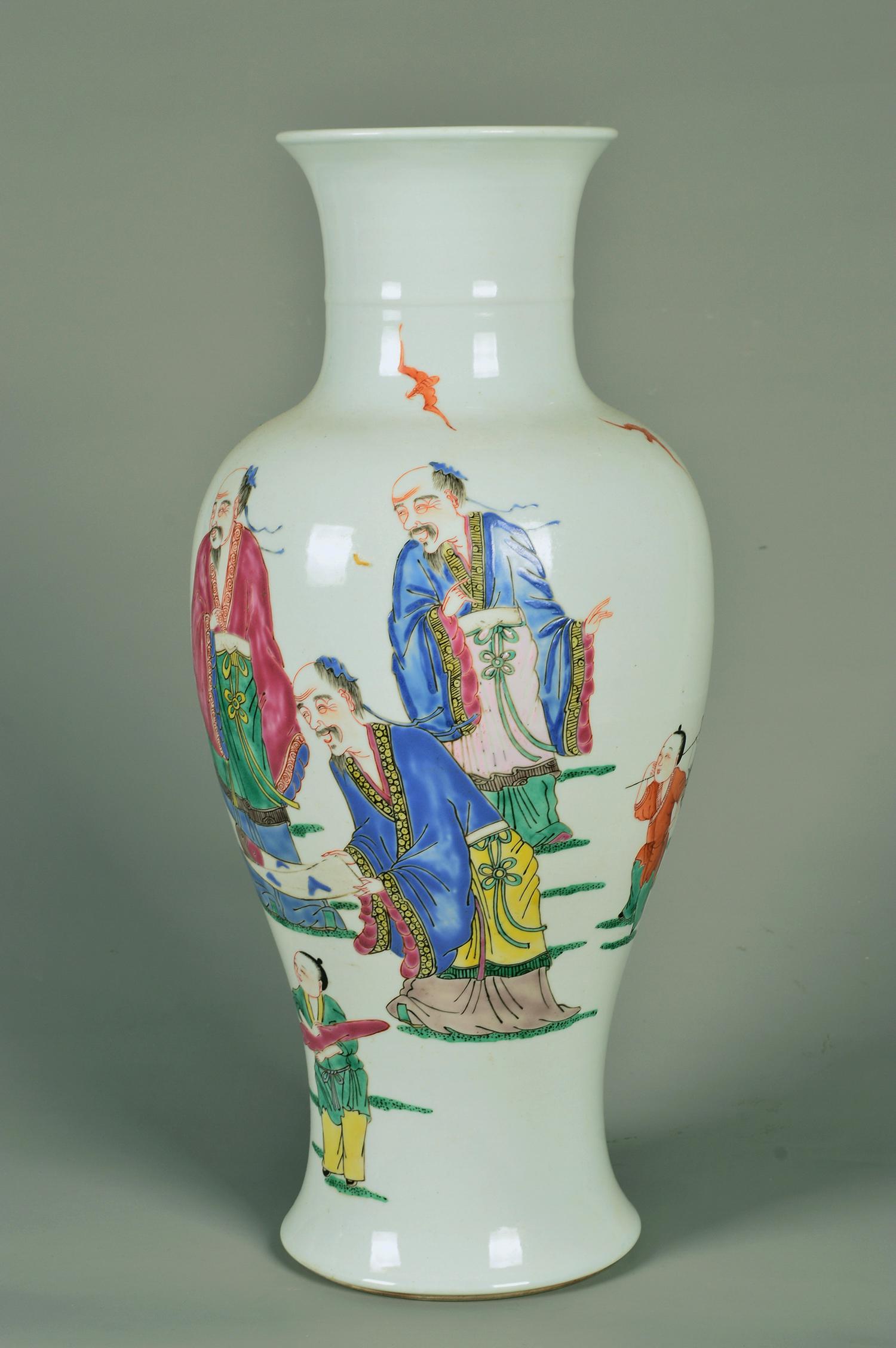 Chinese Famille Rose Porcelain Figure Story Pattern: Height 45cm diameter 20cm