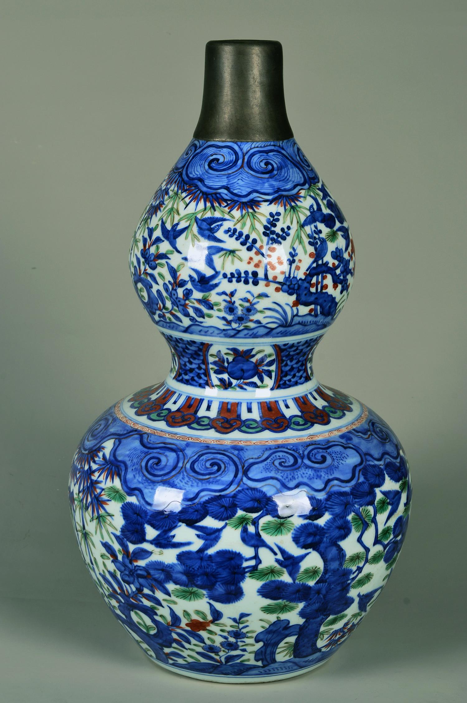 Chinese Verte Rose Porcelain Flower Pattern Bottle: Height 48cm diameter 28cm