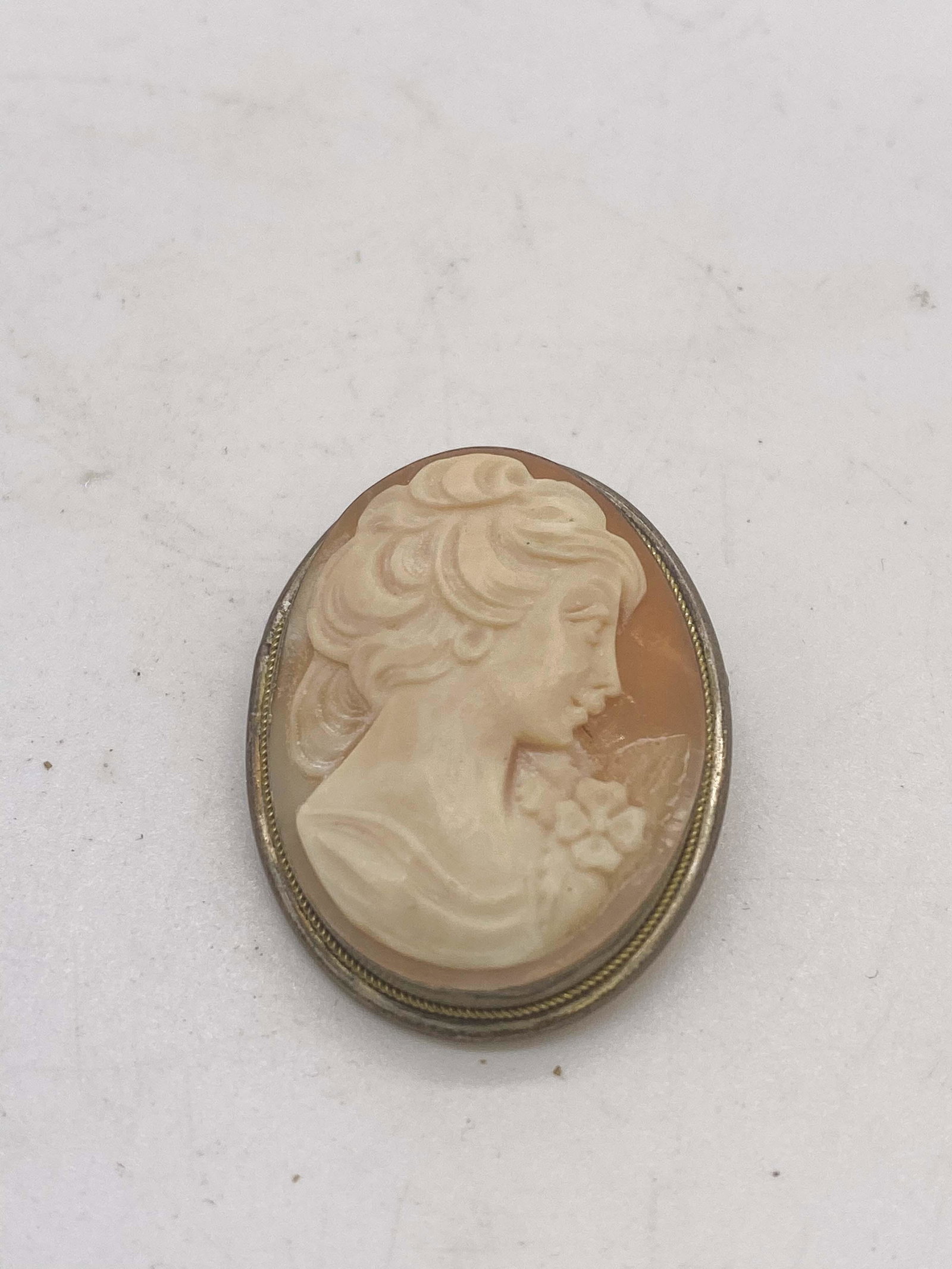 .800 Silver Antique Cameo Brooch: .800 Silver Antique Cameo Brooch