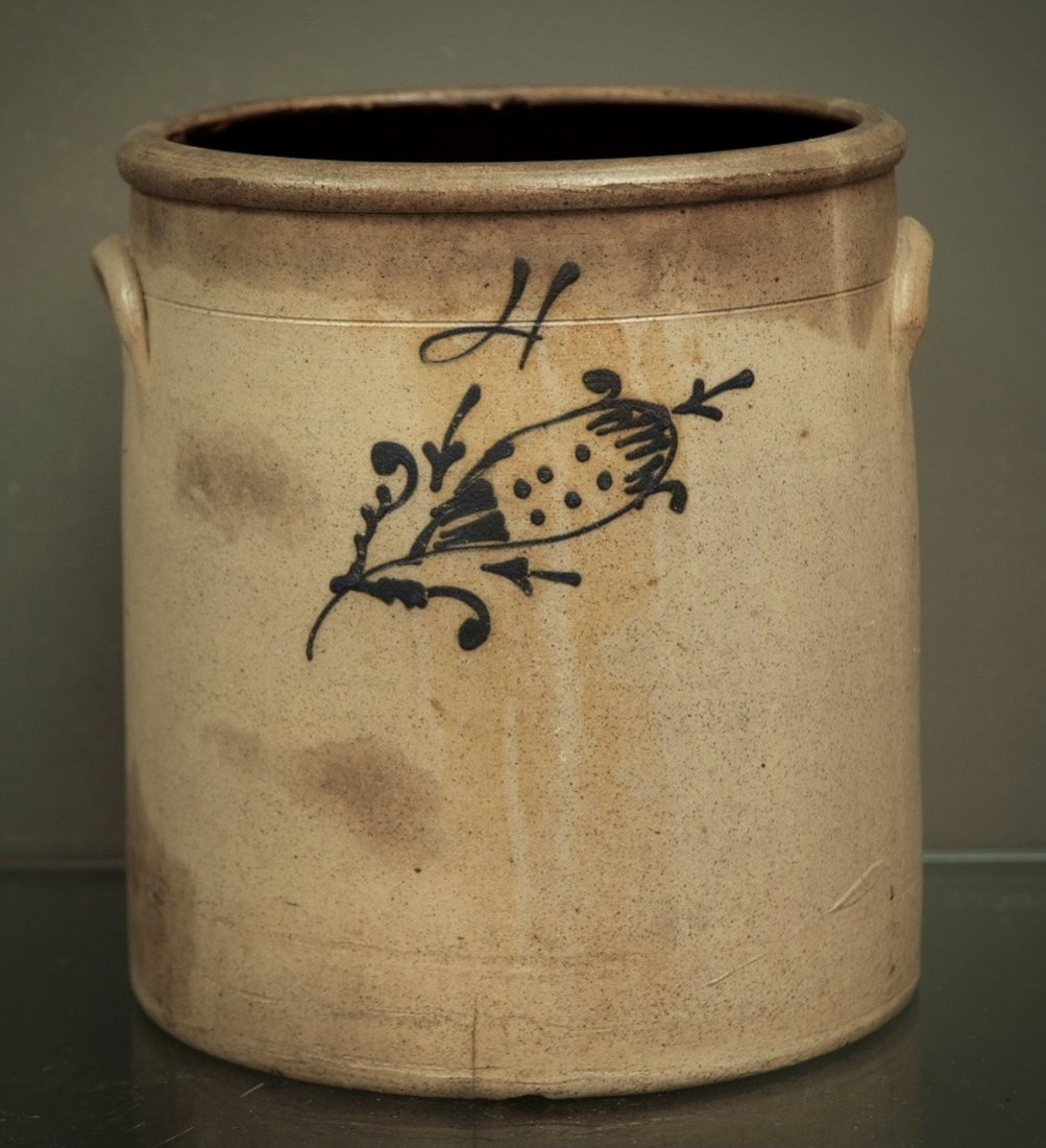 4 Gallon Antique Decorated Crock w/ Unusual Design: 4 Gallon Antique Decorated Crock w/ Unusual Design. 10 In. Wide x 12 In. Tall. overall good condition. out of Maine estate.