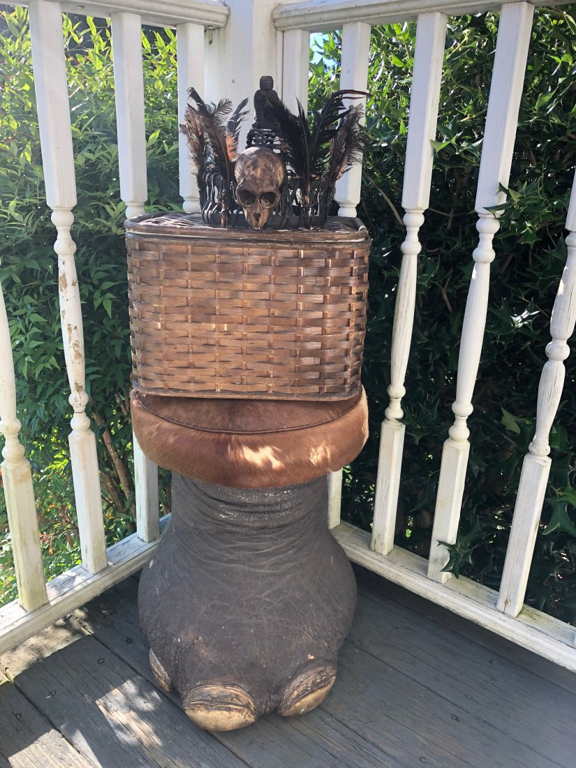 Dayak Headhunter Shaman Crown With Feathers, Authentic Monkey Skull And Woven Box From Borneo (1 of 20)