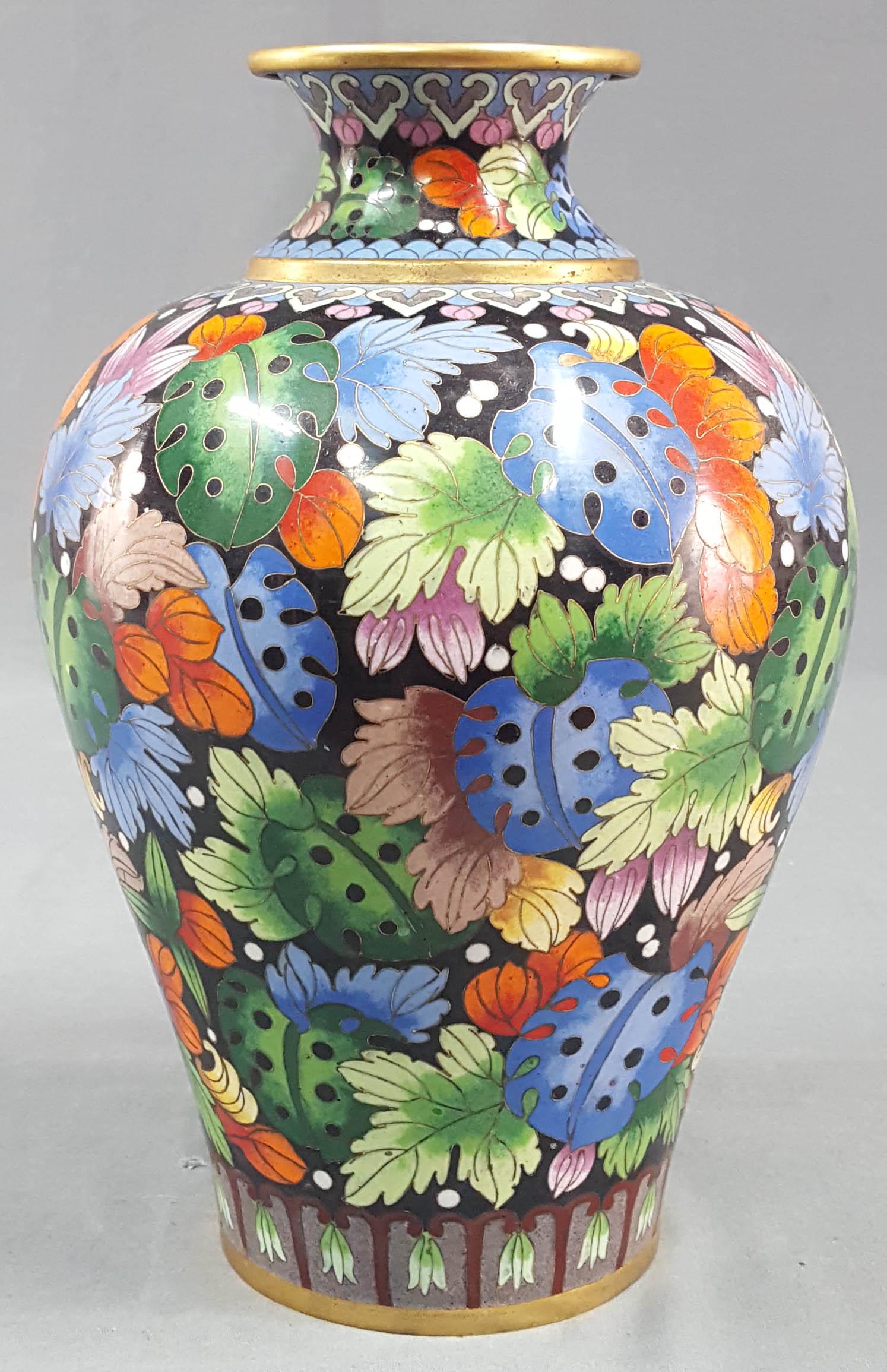 Cloisonne vase. Proably China old, around 1920. (1 of 6)