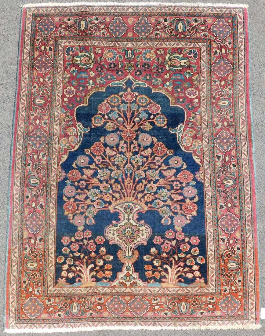 Mashad Persian carpet. Iran. Antique, around 1900.: 140 cm x 105 cm. Knotted by hand. Wool on cotton. With prayer arch "Mirhab", as a prayer rug or garden rug. German Description: Mesched Perserteppich. Iran. Antik, um 1900. 140 cm x 105 cm. Handgeknü