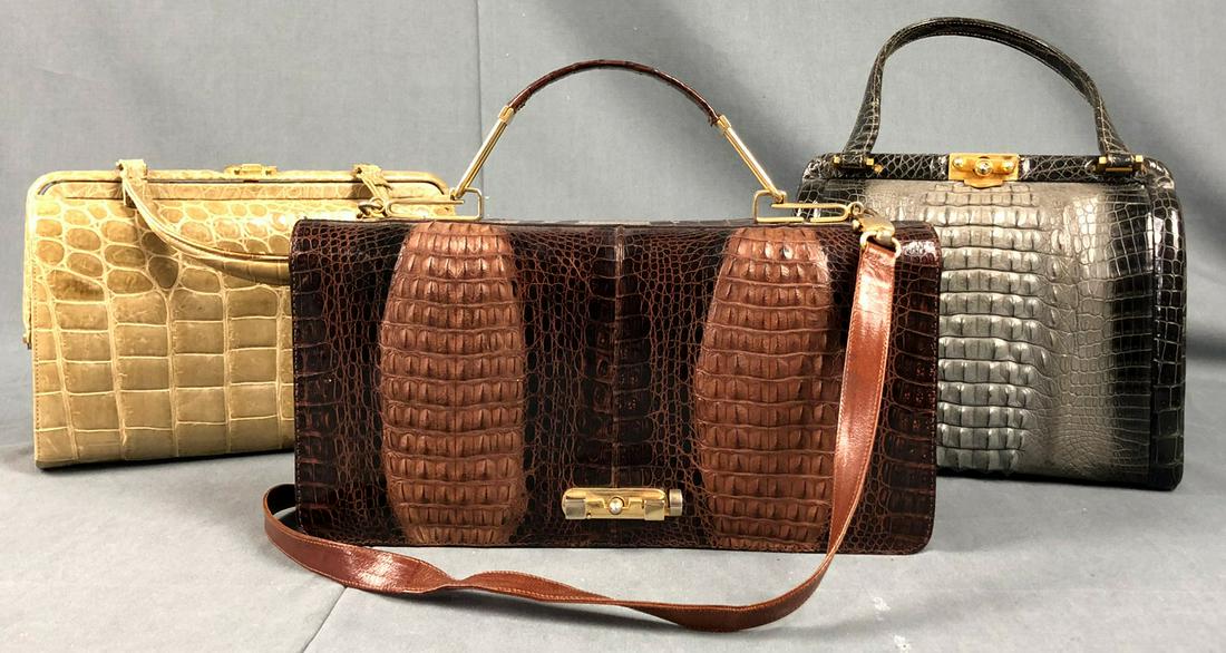 3 handbags ladies. High quality gold plated hardware.: Up to 31 cm. From a professor / doctor's household. Purchased between 1950 and 1960. dust bag "Robert Johnson".