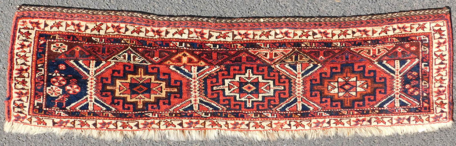Shah - Savan bag front. Antique.: 25 cm x 100 cm. Hand knotted. Wool on wool. Natural colours. Condition see photos. Shipping of this object by a third party possible. List of selected trusted shipping partners attached to each invoic