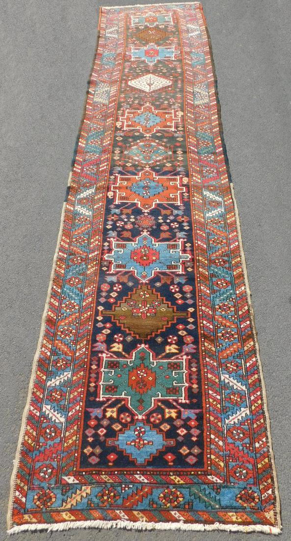 Heriz Persian carpet, rug. Runner. Iran. Old. (1 of 6)