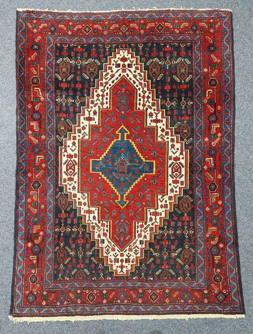 Senne Teppich. Kurde. Stammesteppich.: 154 cm x 111 cm. HandgeknÃ¼pft. Wolle auf Baumwolle. Naturfarben? Zustand siehe Fotos. Region Hamadan. Nordwestpersien. Iran. Shah - Savan. Antik? Versand kann organisiert werden. Senne carpet. Kurd