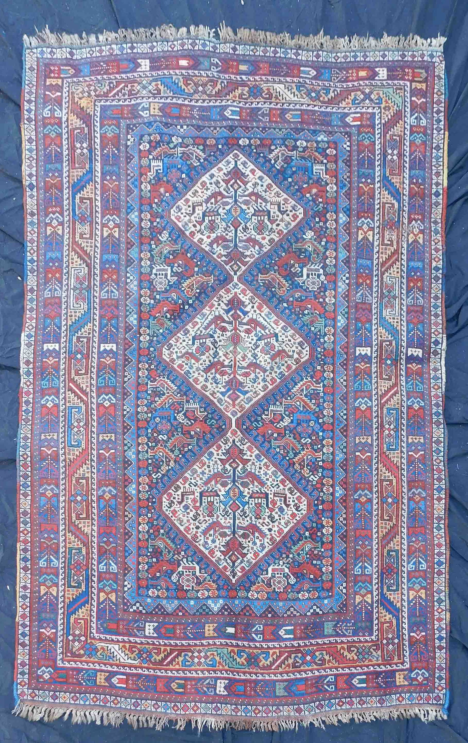 Khamseh Stammesteppich. Antik.: 203 cm x 145 cm. Handgeknüpft. Wolle auf Wolle. Teppich mit Vogelmuster. Iran, Persien. Insgesamt sehr guter Zustand. Siehe Fotos. Versand kann organisiert werden. Khamseh tribal rug. Antique. Ha