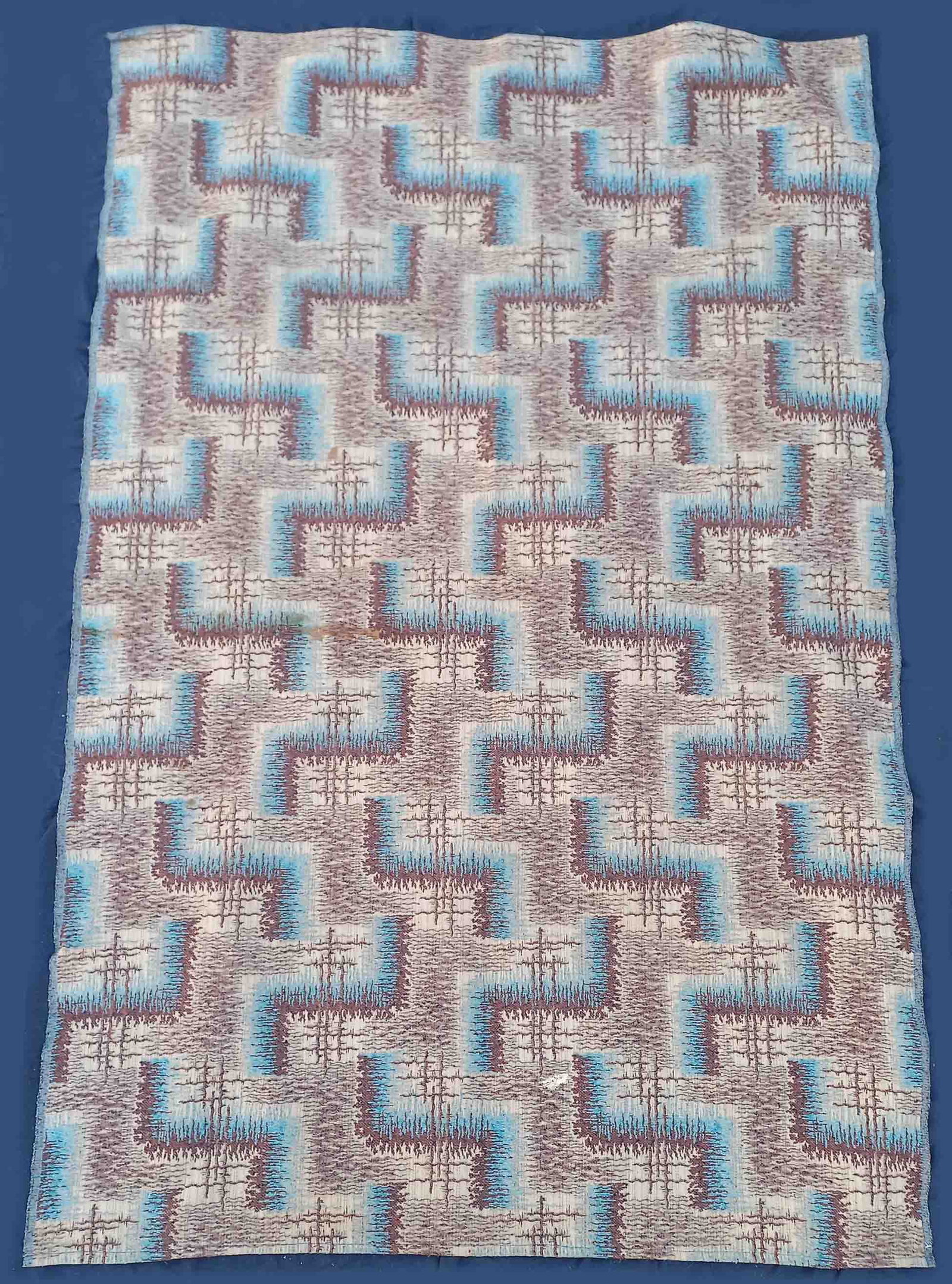 Altar Behang. Liturgisches Textil. Alt.: 190 cm x 124 cm. Gewebt. Mitte 20. Jahrhundert. Versand kann organisiert werden. Altar hanging. Old. Woven. Mid 20th century. Shipping can be organised.