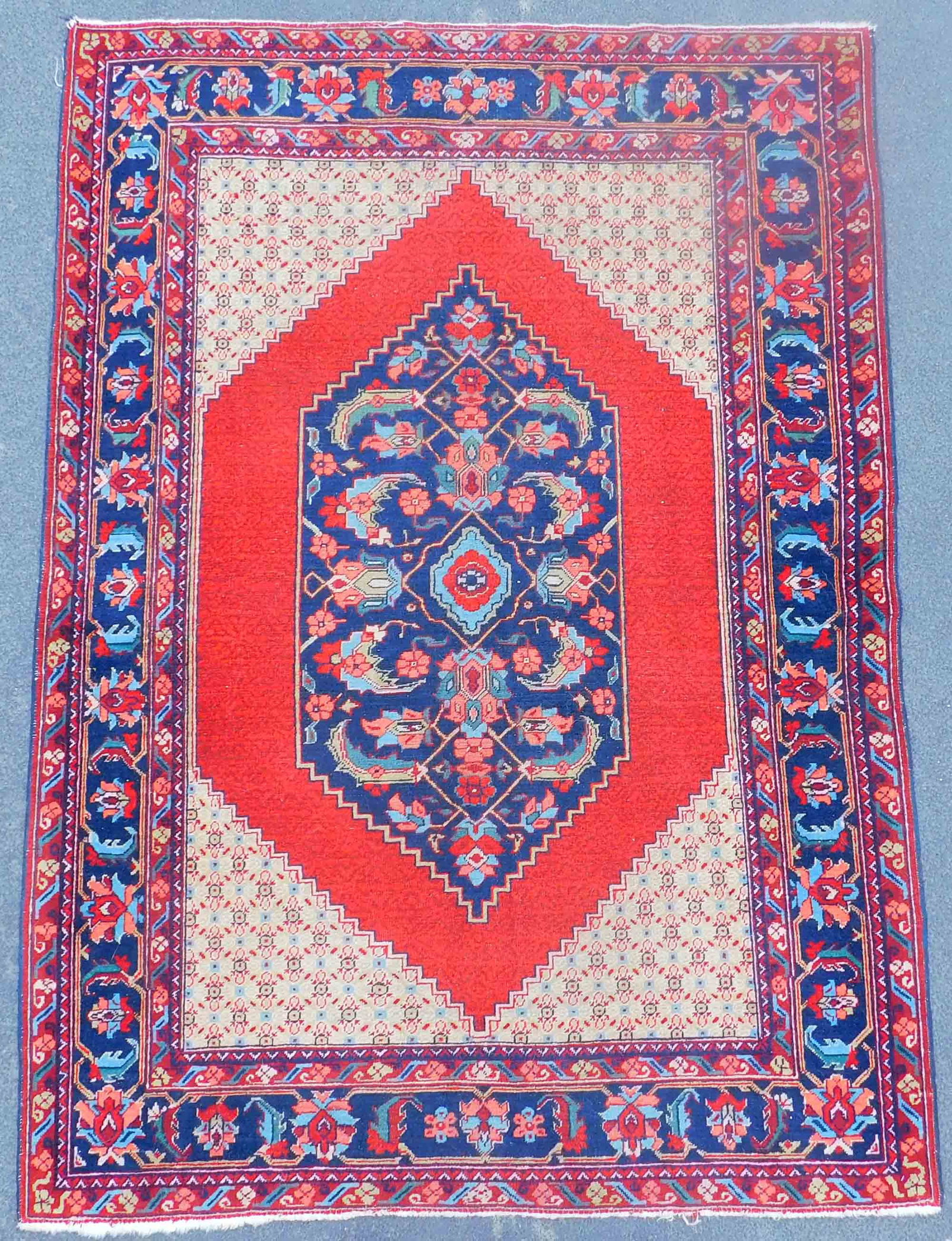 Bilverdi بیلوردی Ost-Aserbaidschan. Teppich. Alt. (1 of 8)