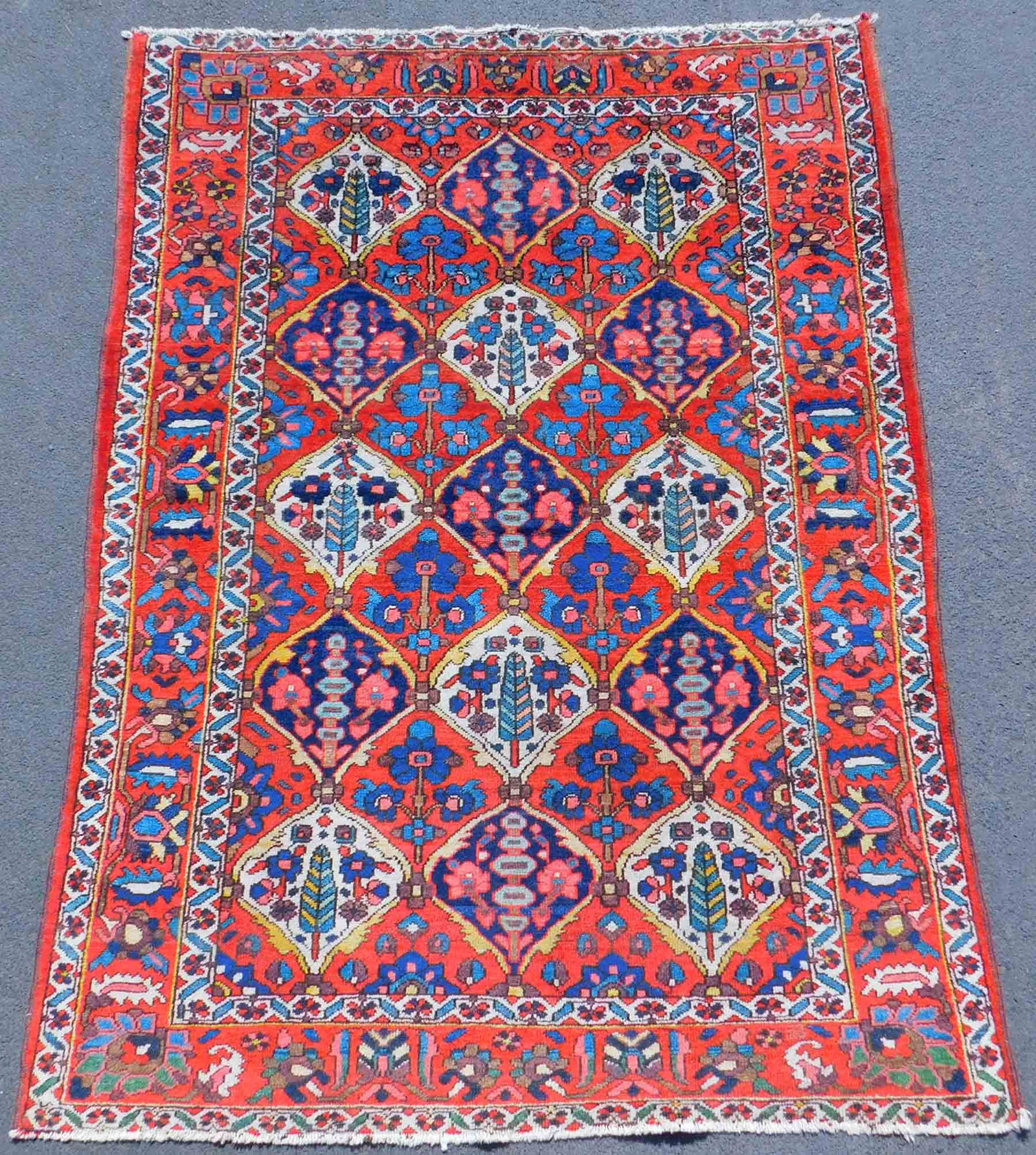 Bachtiar Stammesteppich. Naturfarben. Antik. (1 of 7)