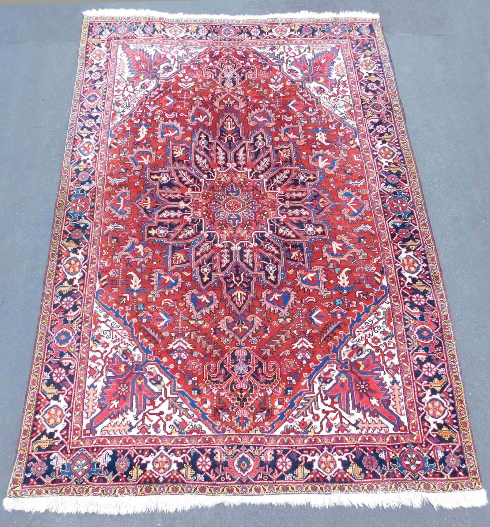 Heris Teppich. Alt. (1 of 10)