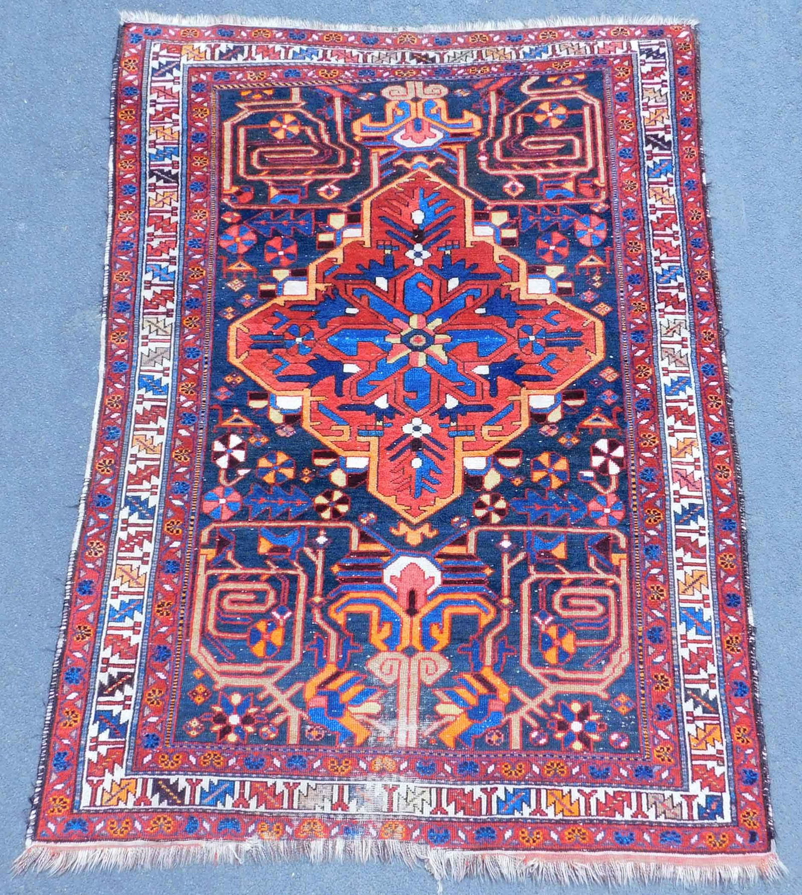 Bachtiar Stammesteppich. Antik. (1 of 9)