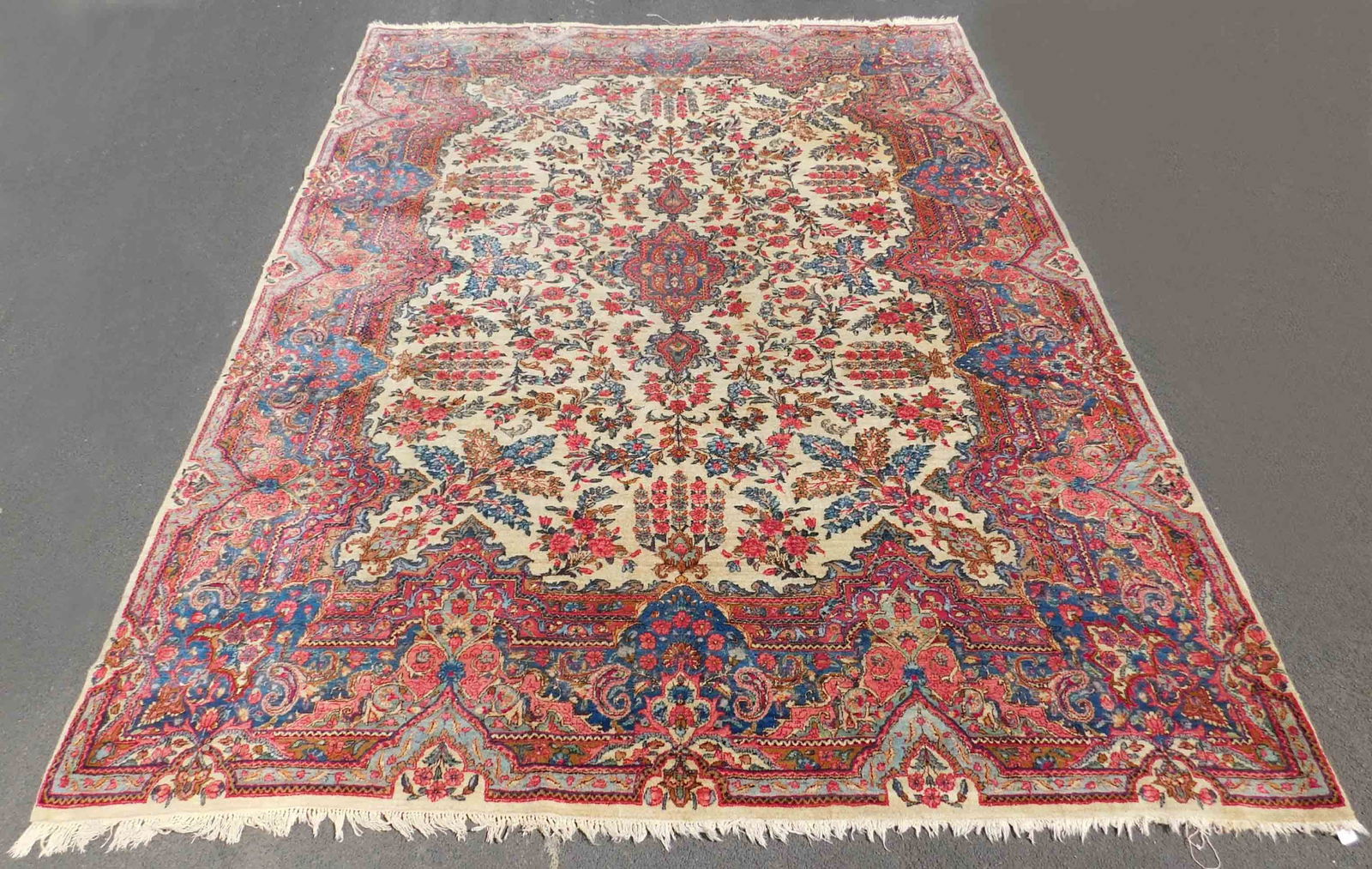 Kerman Teppich. (1 of 12)