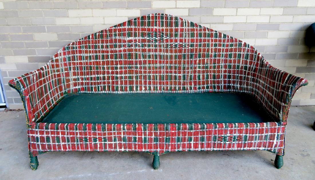 Art Deco wicker sofa in old paint. (1 of 7)