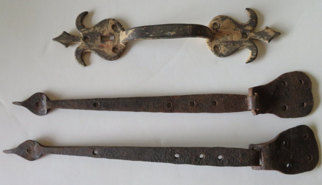 Two pieces of early iron hardware. (1 of 1)