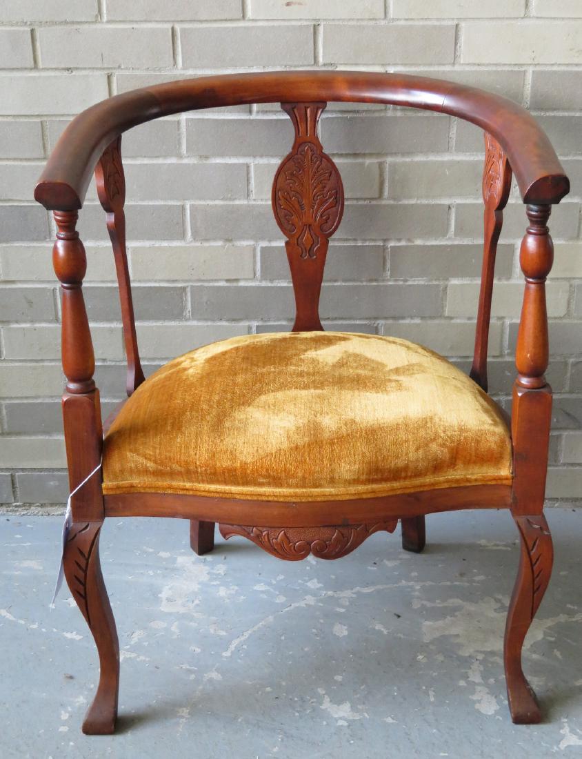 Edwardian parlor chair with upholstered seat and carved: Edwardian parlor chair with upholstered seat and carved back splat, circa 1890. Very good condition.