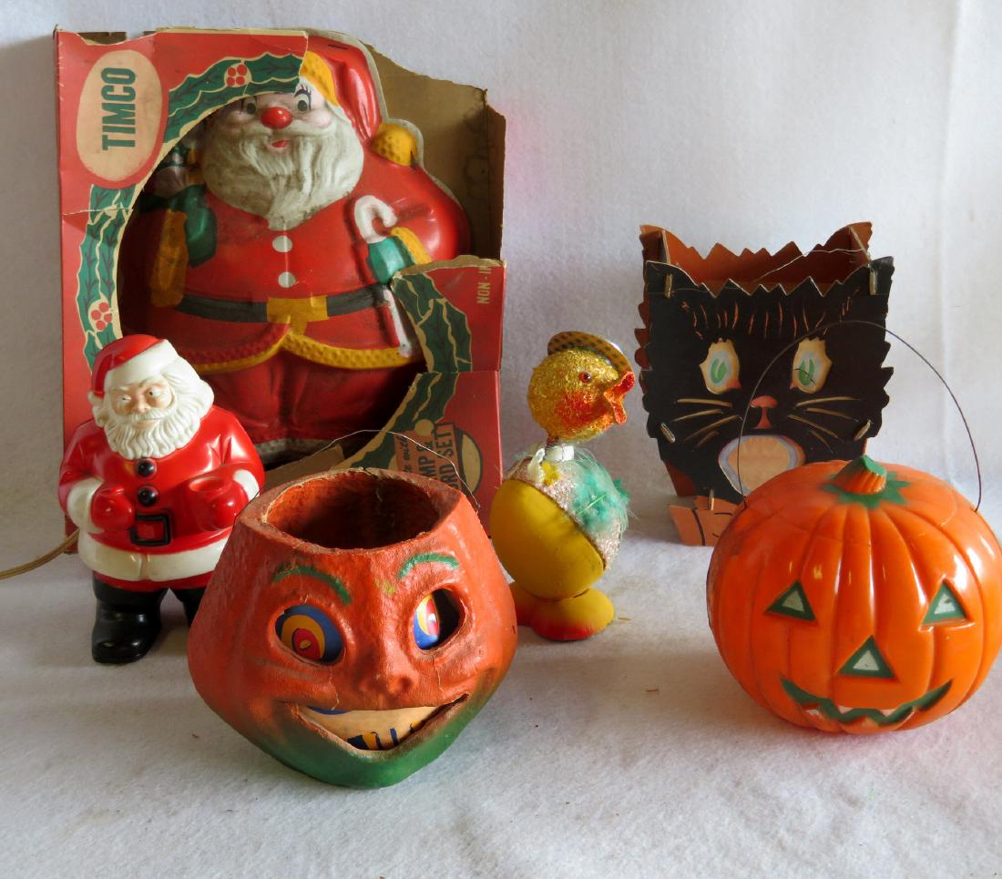 Grouping of holiday collectibles including a plastic: Grouping of holiday collectibles including a plastic silhouette illuminated Santa Claus in original box (box with losses, Santa in very good condition), a plastic full body illuminated Santa Claus hol