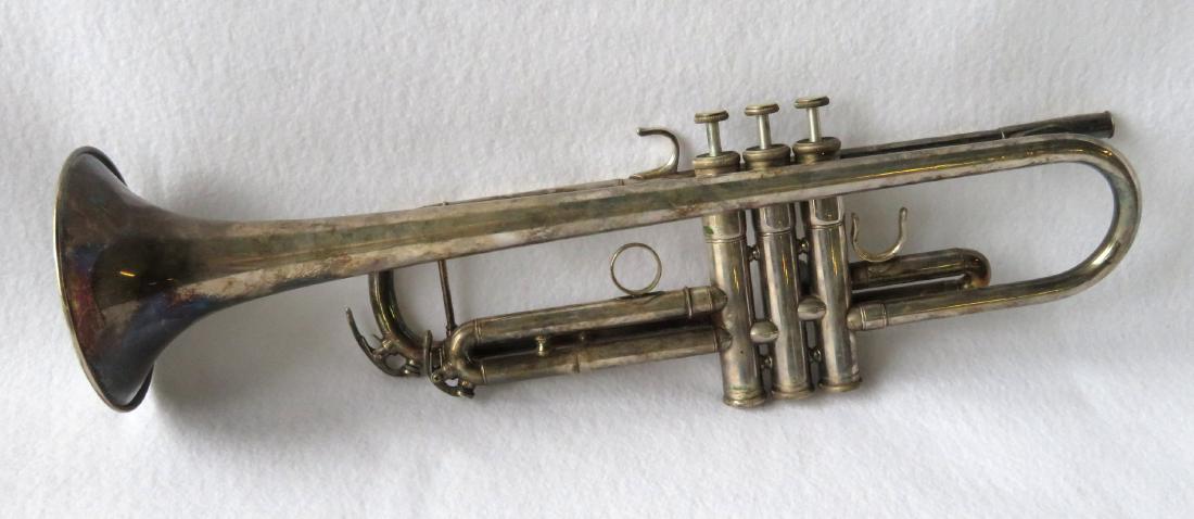 Trumpet - Yamaha, Model YTR6335S - Bb. Comes with: Trumpet - Yamaha, Model YTR6335S - Bb. Comes with Holton non-original case. Serial Number 001507. Condition: Good working order, several dings, overall very good condition.