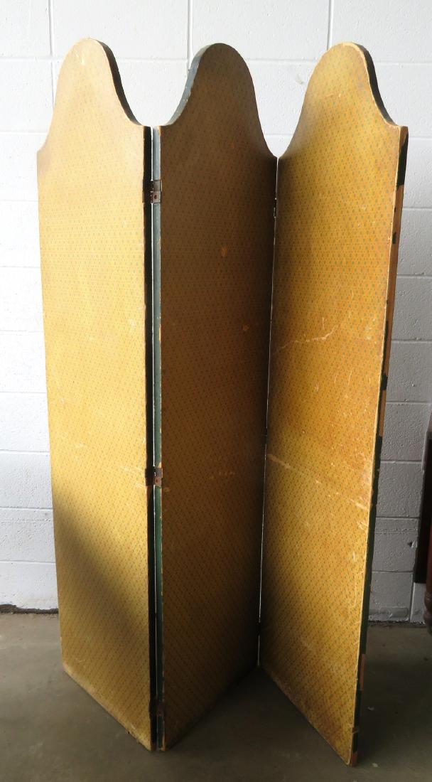 Dressing screen in 3 sections having a wall paper (1 of 5)