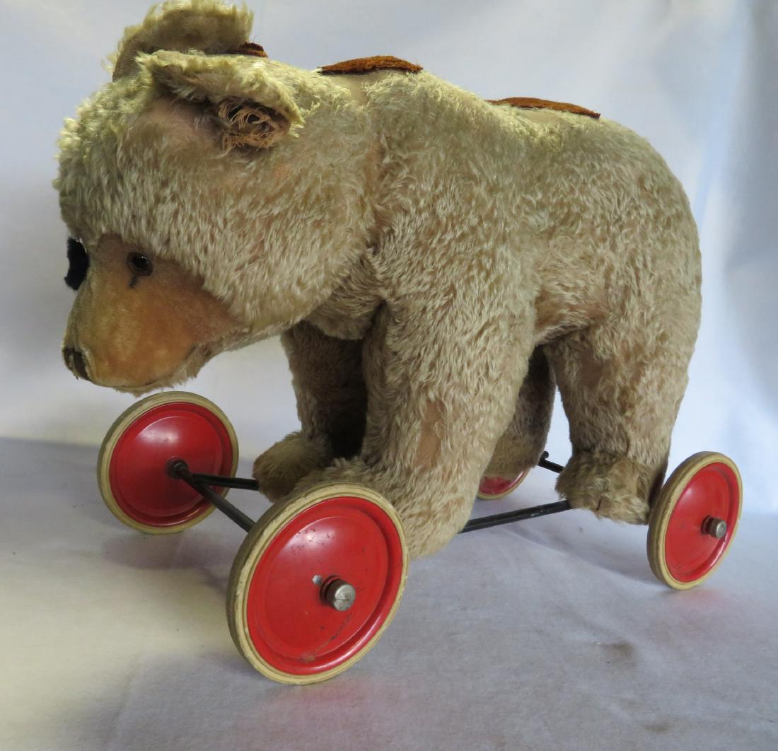 Steiff Growling Bear On Wheels Fair Condition