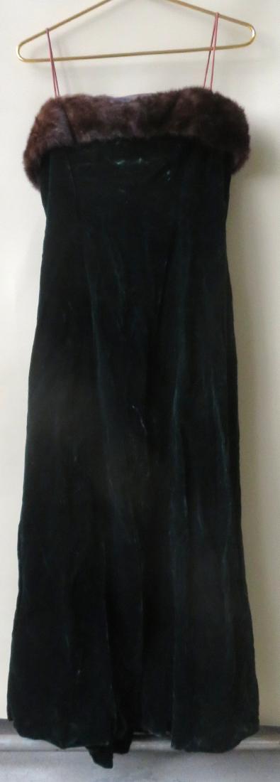 Lady's green velvet gown with mink collar signed Ruth: Lady's green velvet gown with mink collar signed Ruth Roaman Gowns, Madison Ave. NY. Circa 195-60. Very good condition.