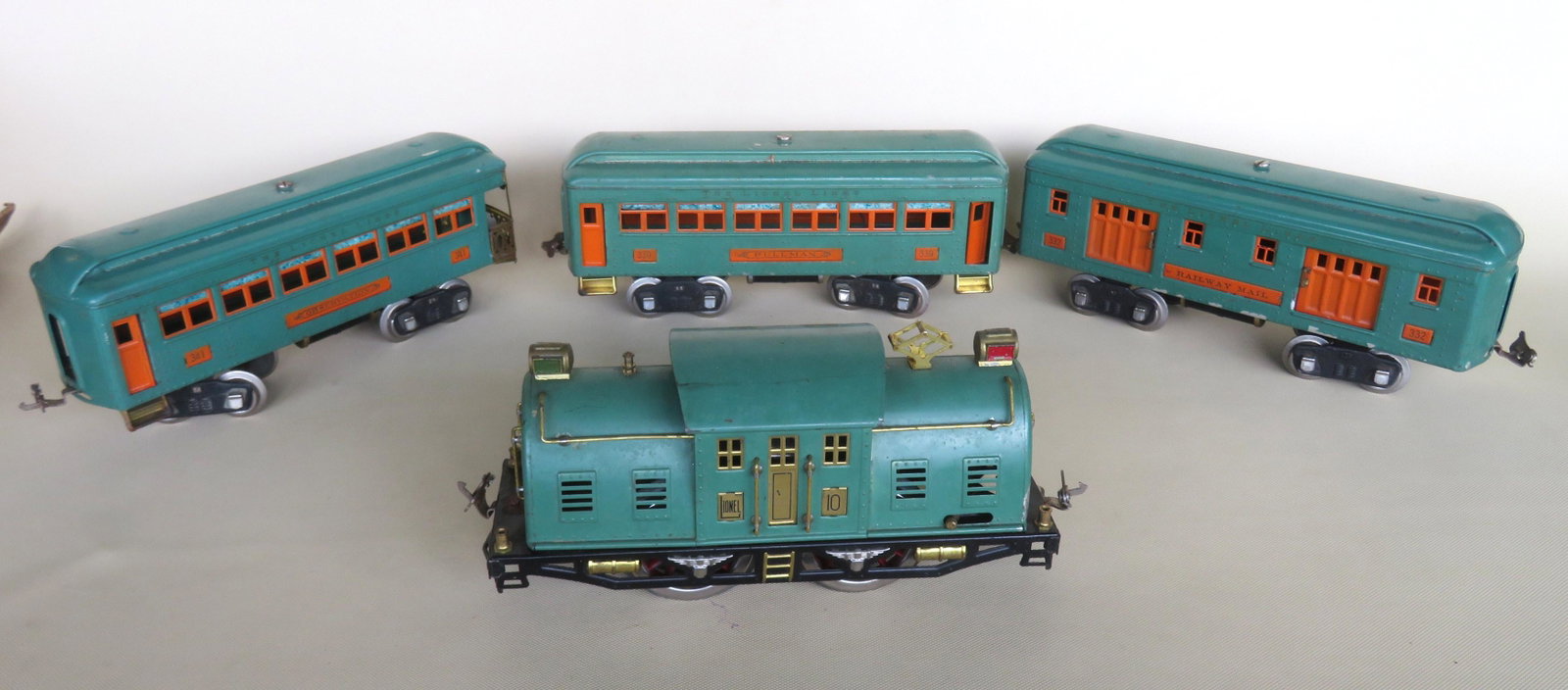 Lionel train set Standard gauge in original boxes: Lionel train set Standard gauge in original boxes including: Engine no. 10, Observation car No. 341, Pullman car No. 339, and Railway Mail car No. 332. All in very good condition in original green and