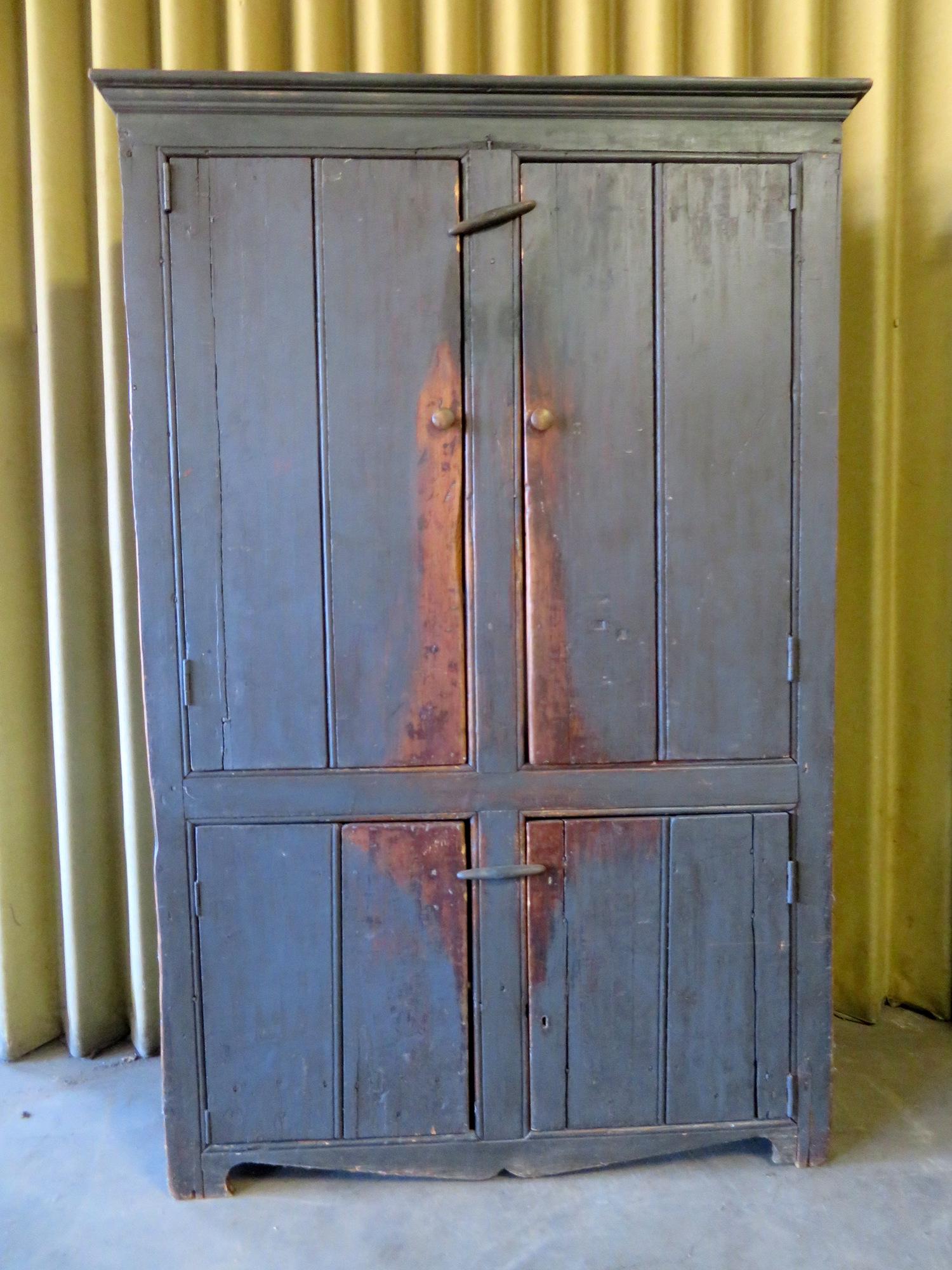 Primitive cupboard having 2 doors over 2 doors, in (1 of 11)