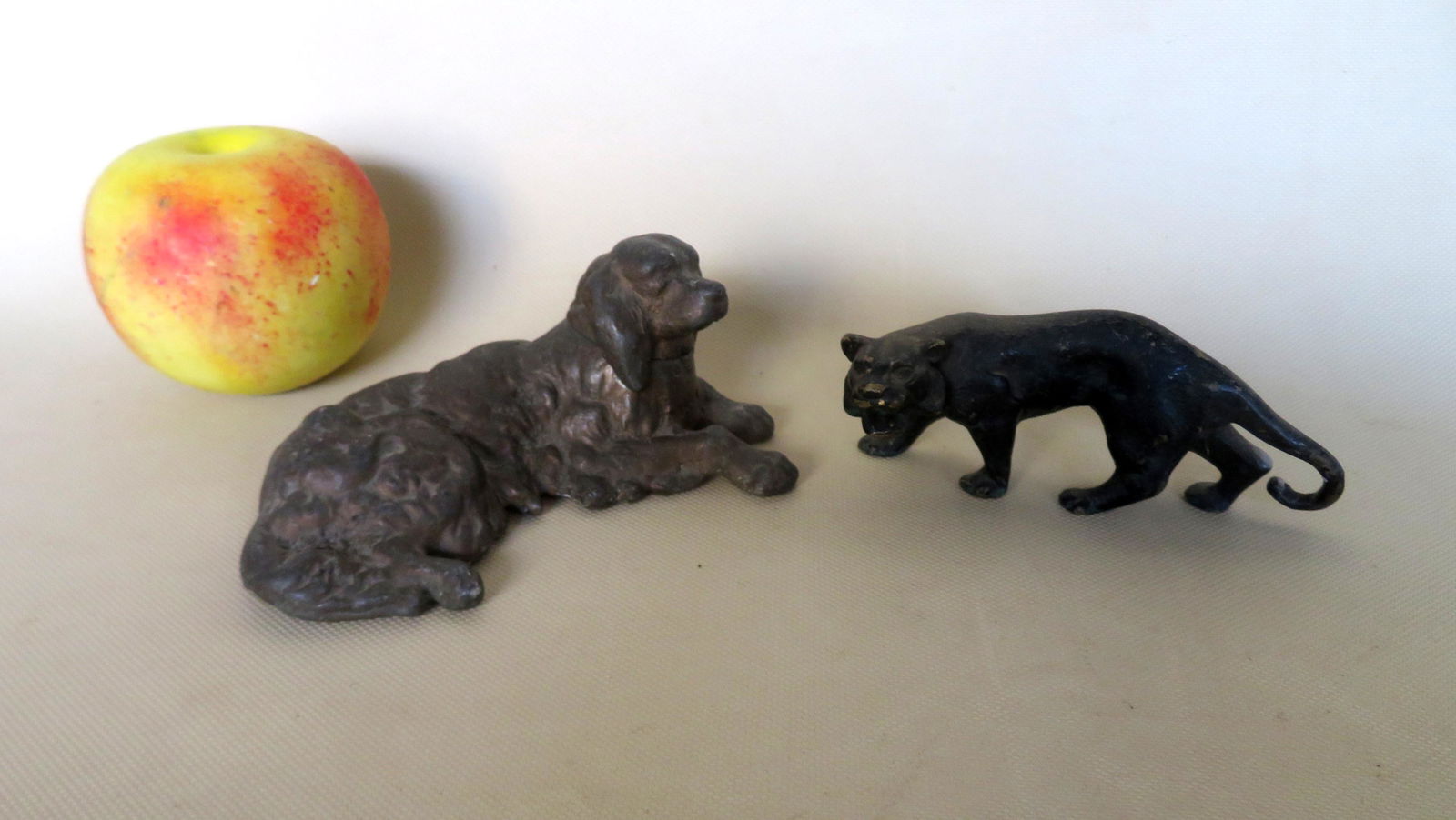 Two small metal animal figures including a bronze (1 of 8)