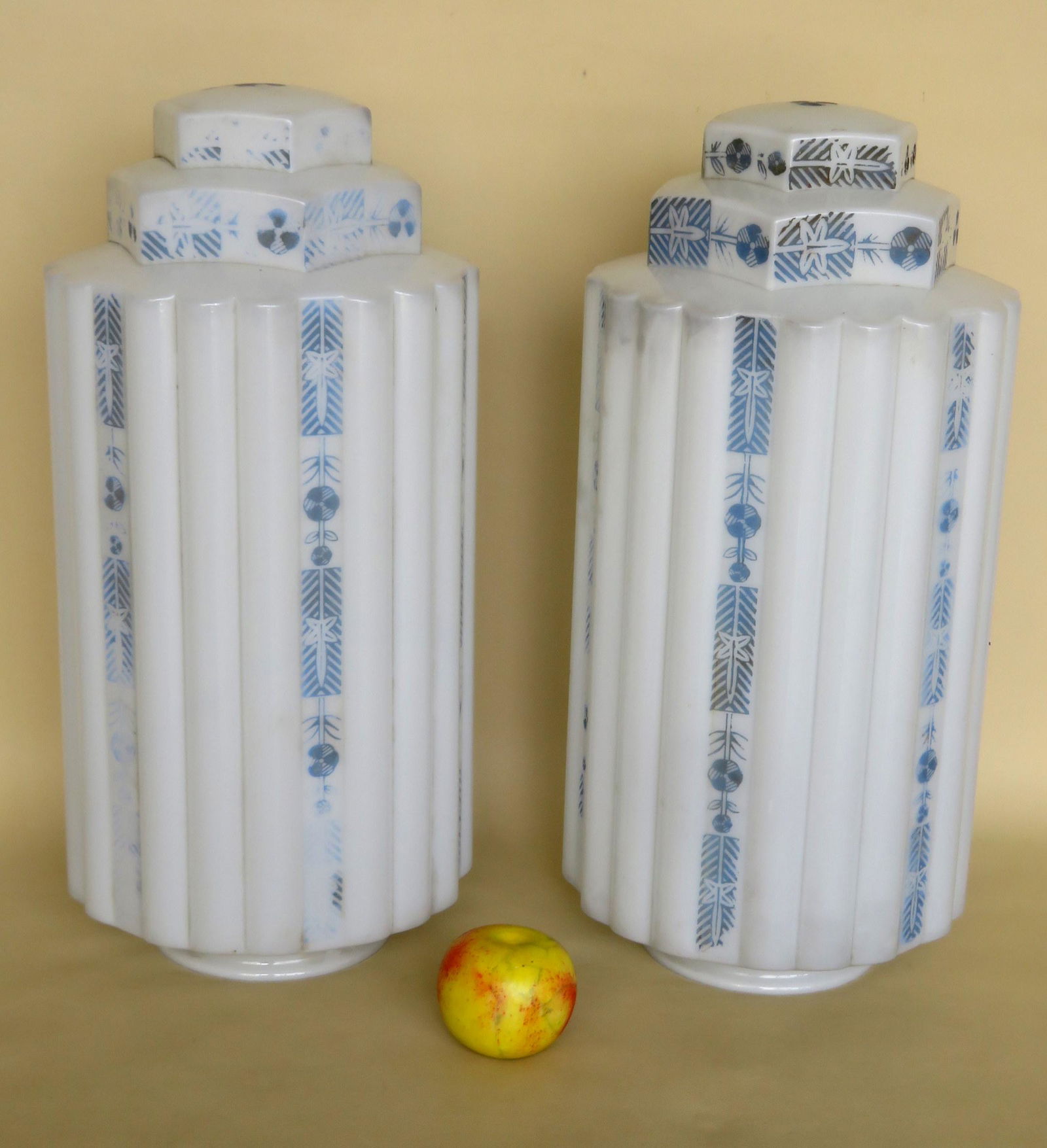 Pair of Art Deco sky scraper ceiling globes (1 of 5)