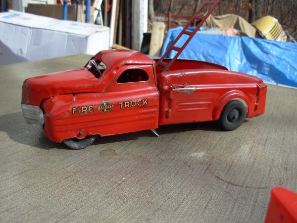 Buddy-L Fire truck 12" lg 1940's very good cond.: Buddy-L Fire truck 12" lg 1940's very good cond.