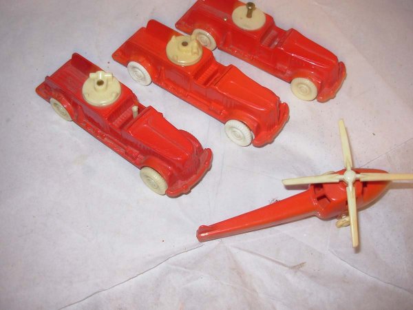 Keystone Plastic lot; 3 Pumper Fire Trucks and a : Keystone Plastic lot; 3 Pumper Fire Trucks and a Acme Plastic Helicopter with the prop driven by the wheels, all in very good cond