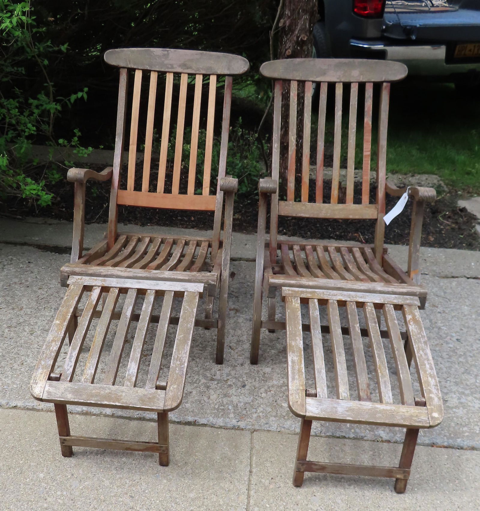 Pair of steamship wooden folding deck chairs/lounges, (1 of 4)