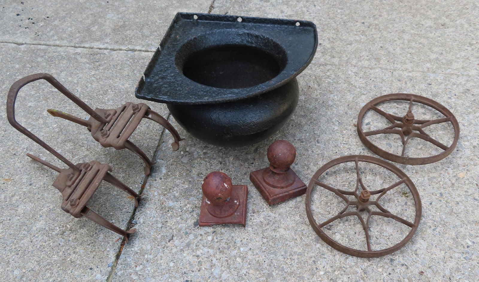 Five farm and garden related accessories including a (1 of 6)