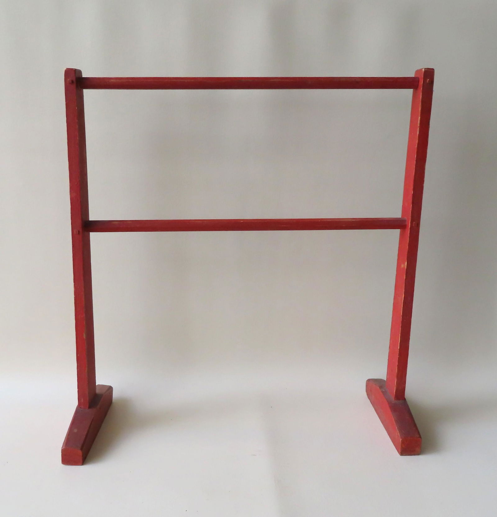 Small floor standing drying rack in original salmon (1 of 5)