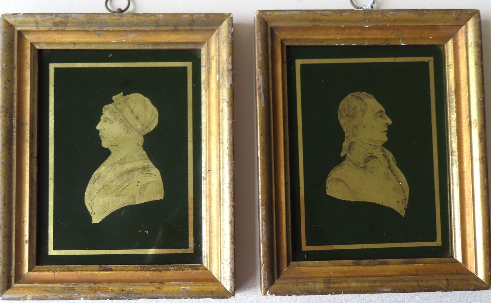 Pair of framed gilded verre eglomise silhouette (1 of 4)