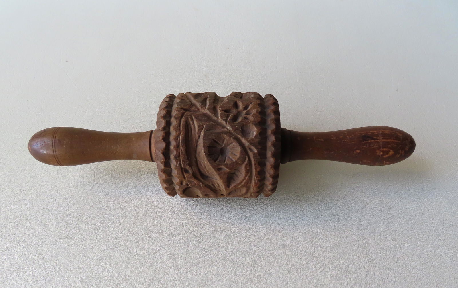 An unsigned cherry springerle rolling pin mold, early (1 of 7)