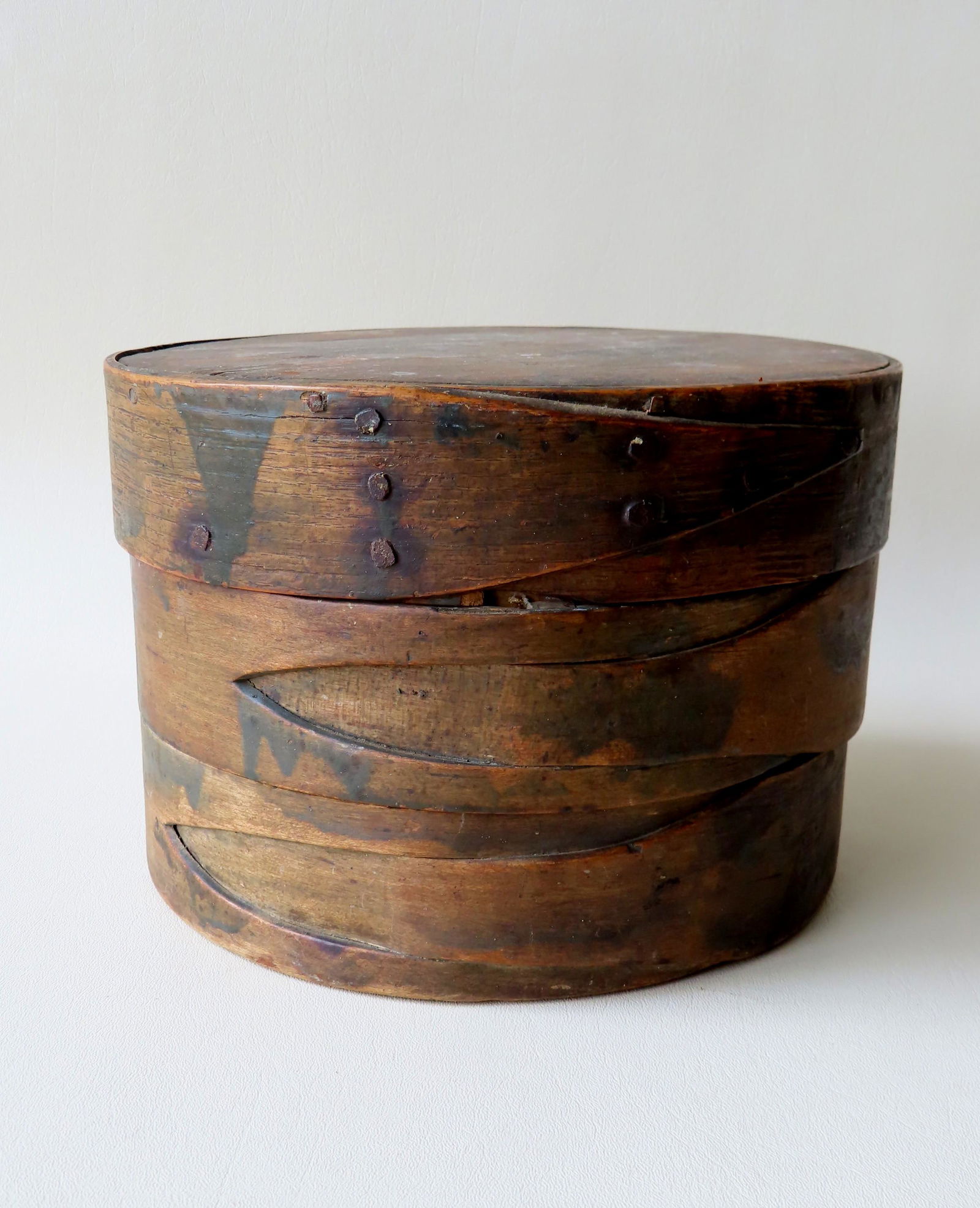 Primitive pantry box with double lapped fingers on (1 of 6)