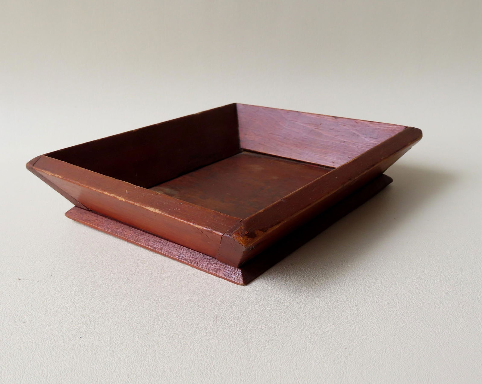 An apple box in reddish stain, 19th century, very good (1 of 5)