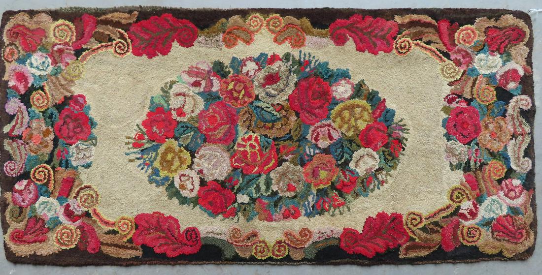 Hooked rug with floral decorations, probably Waldoboro (1 of 4)