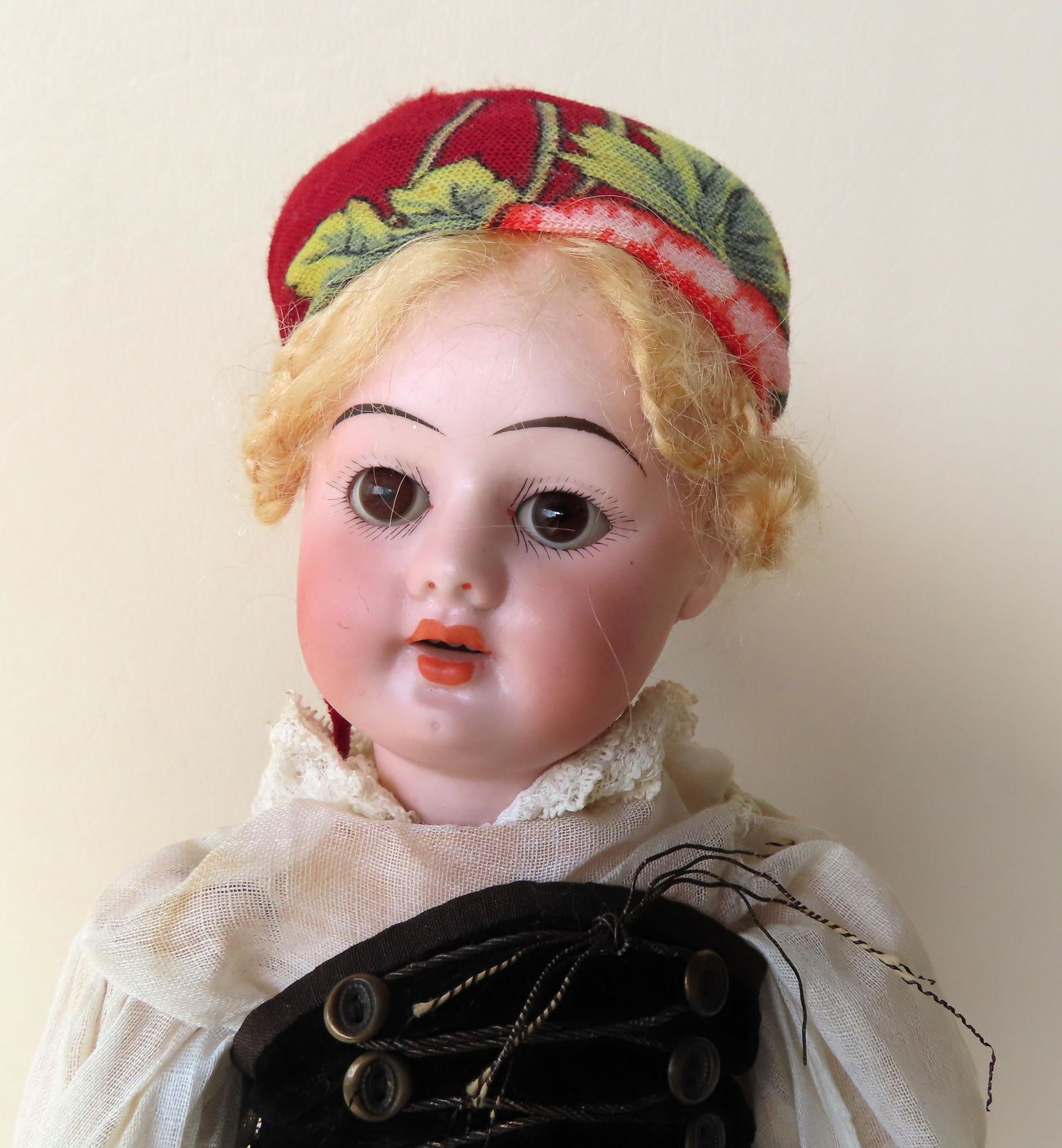 Armand Marseille doll with bisque head and composition (1 of 6)