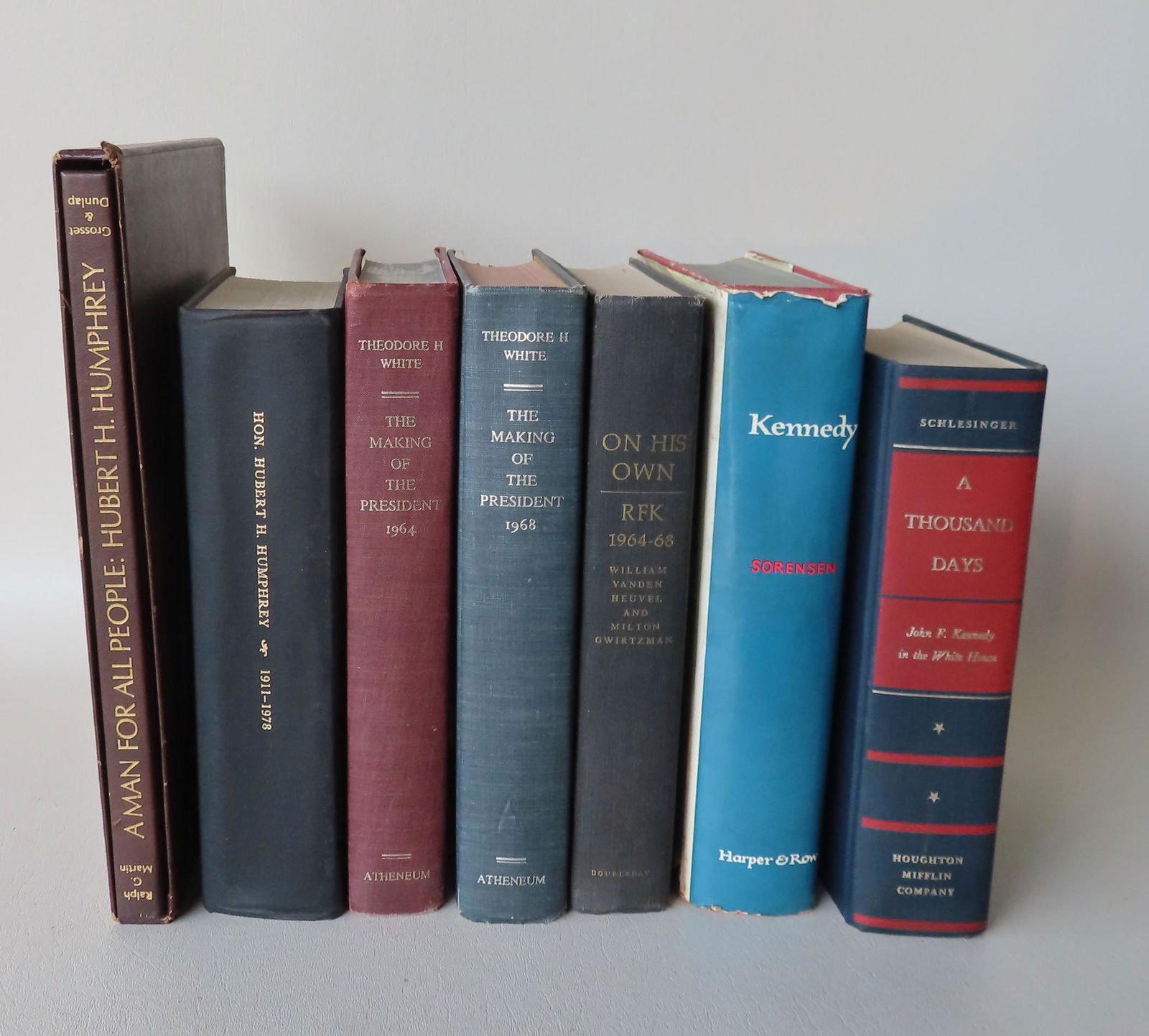 A grouping of 7 Democratic Party related political (1 of 5)