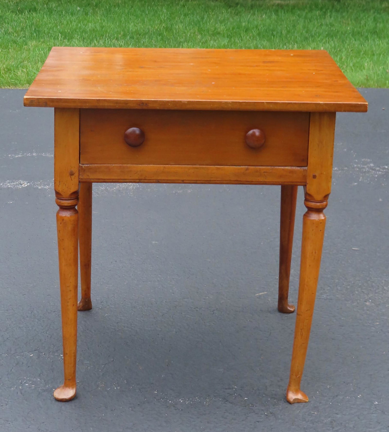 Queen Ann style work table with center drawer and pad: Queen Ann style work table with center drawer and pad feet, wooden tenon construction, late 18th century with some restoration including sides of drawers, possibly a newer top, rear pads have been rep